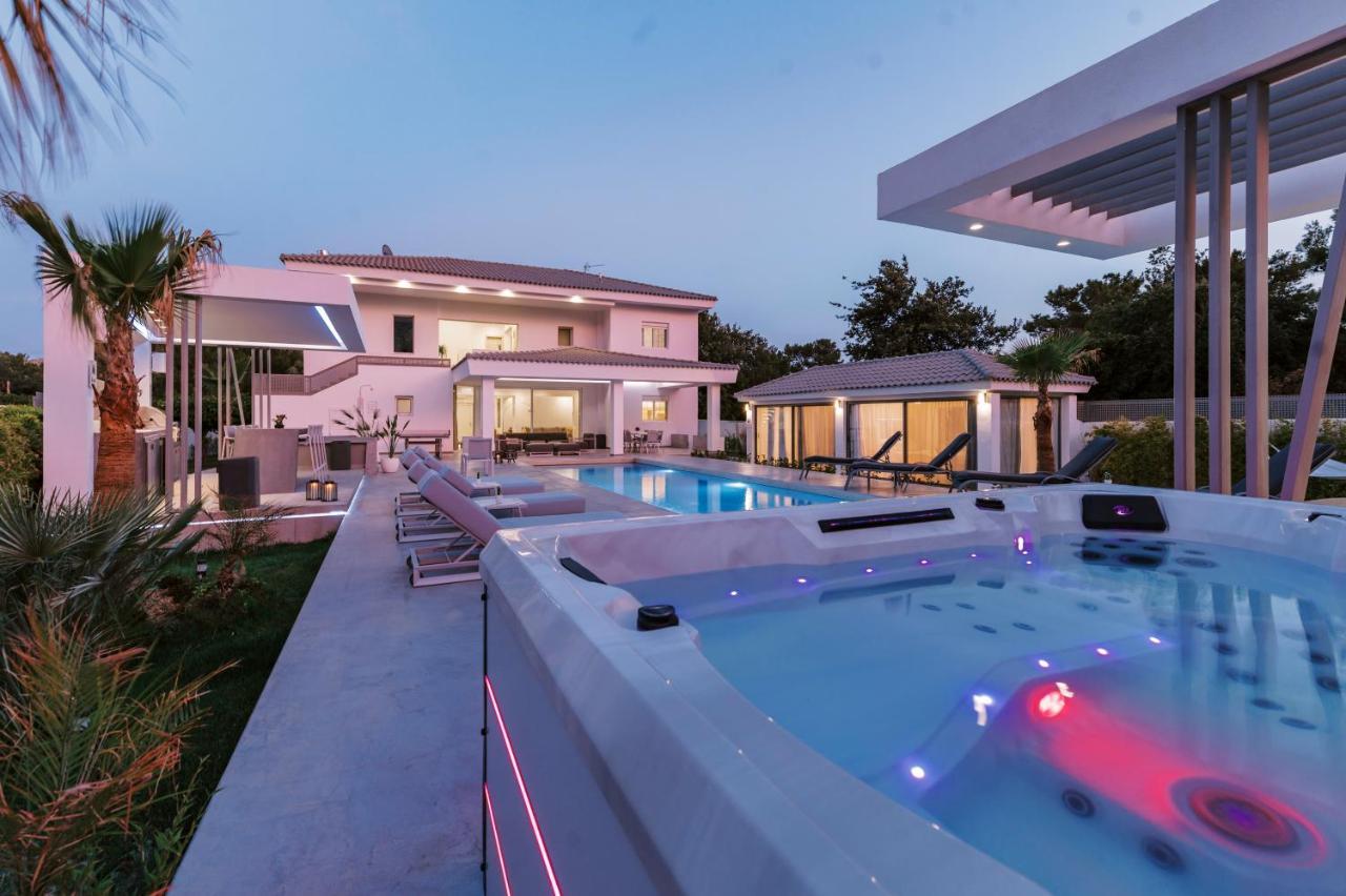 M Mansion Villa Pefki Buitenkant foto